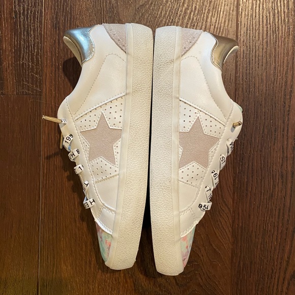 NWT Emmaline Tie-Dye Vintage Havana Sneakers - Picture 9 of 12